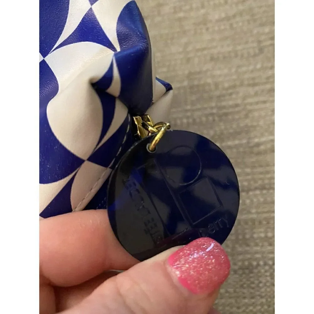 Estee Lauder makeup bag